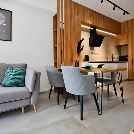 Venus By Housine Zator